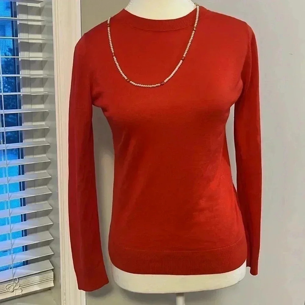 [XS]Banana Republic Red Silk/ Cashmere Blend Crew  Neck Pull over L/S sweater